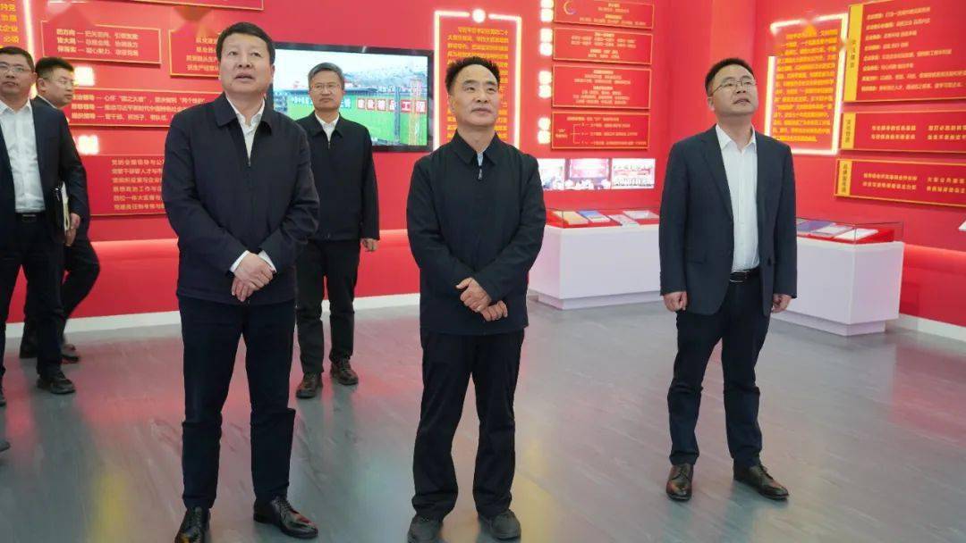 会建筑行业管理处处长,二级巡视员石向东,建筑行业管理处副处长姚健