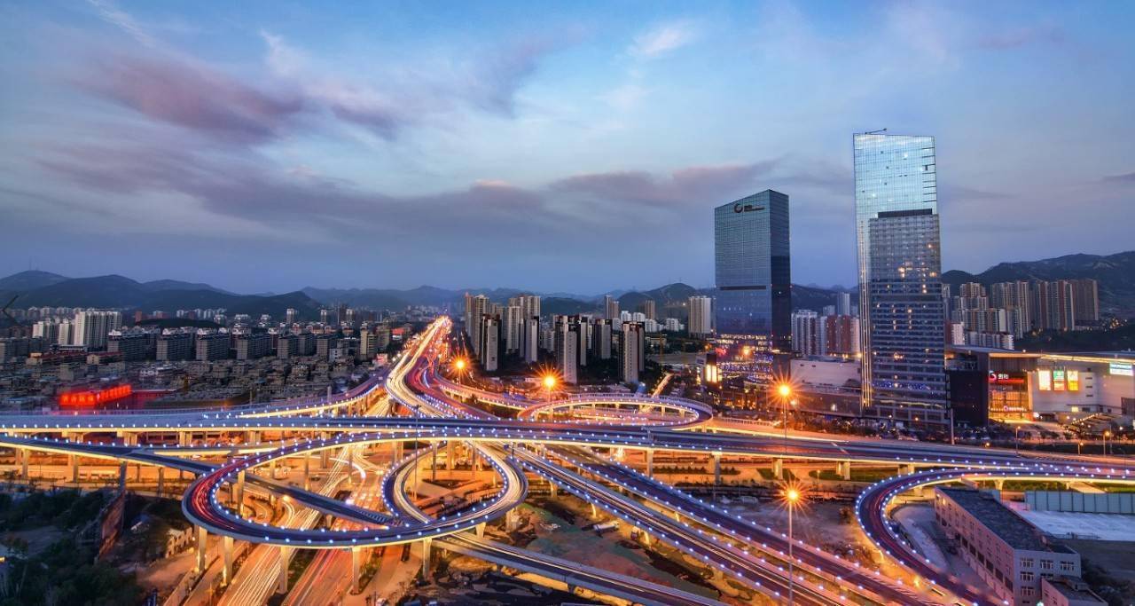 一城不过一脉济南当看经十经十路上奢宅新坐标