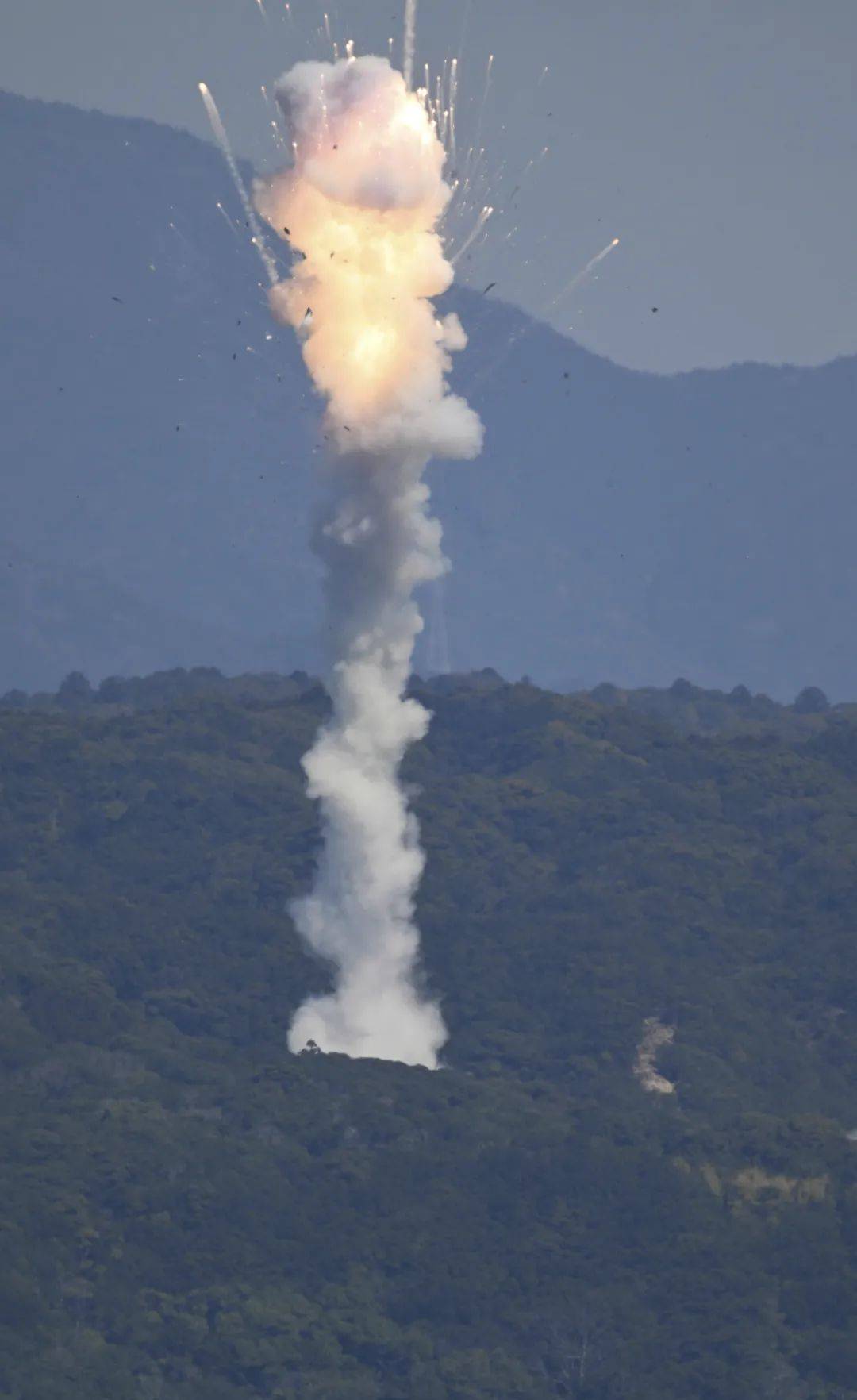 你好青岛丨警方通报司机拓某14岁行拘憾负日本横滨水手队山东泰山被
