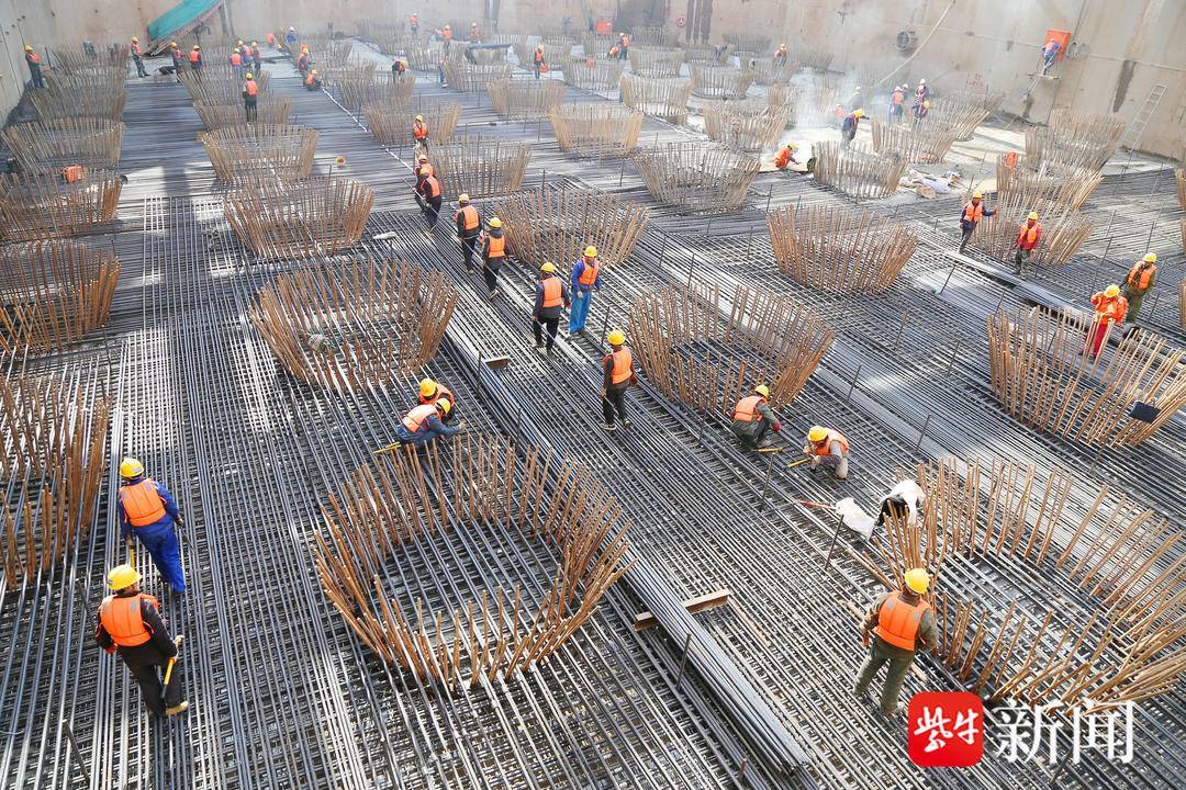 崇启公铁长江大桥两主塔进入承台施工_中铁大桥局_钢筋_混凝土