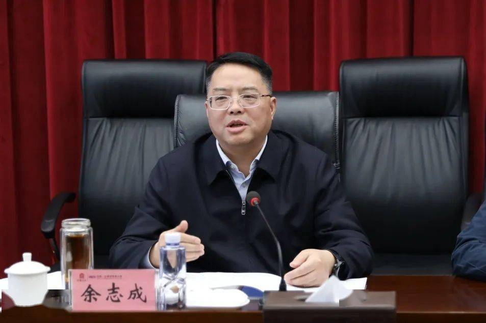 武汉市青山区委书记余志成到中国一冶调研