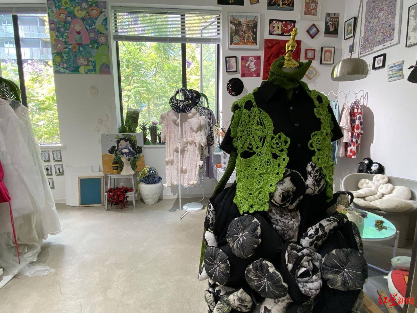 成都"荷二代",带着"老批发"父母闯荡高定中心_李晓琴_直播_刘欣