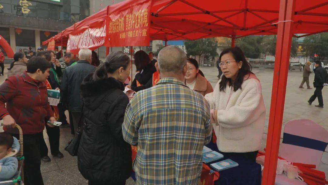 零陵区举办"3·15国际消费者权益日"主题宣传活动