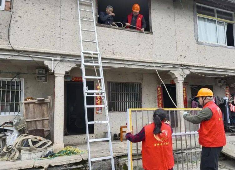 江国清老人朋友圈里的全能锁匠