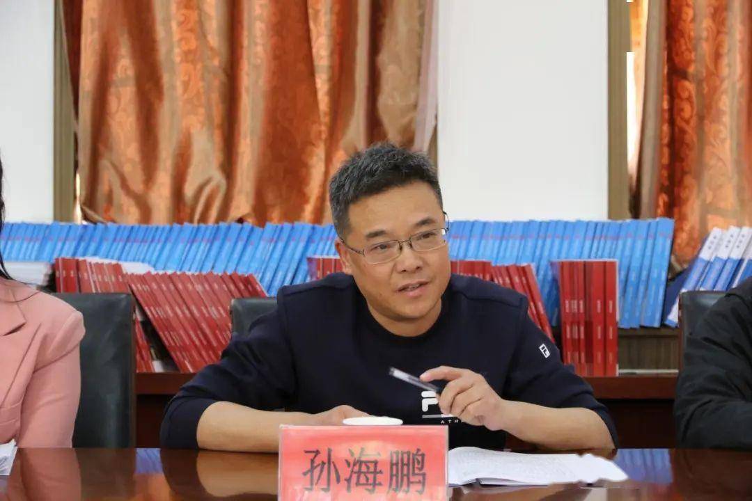 陕西省决策咨询委员会一行到西安旅游职业中等专业学校调研座谈