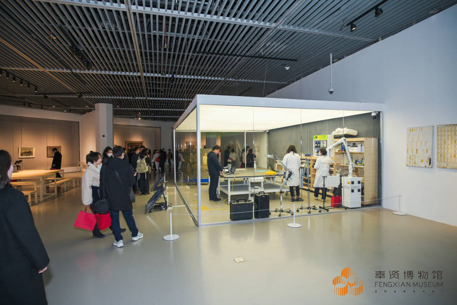 把手术台搬进展厅快来奉贤博物馆监工油画修复全过程