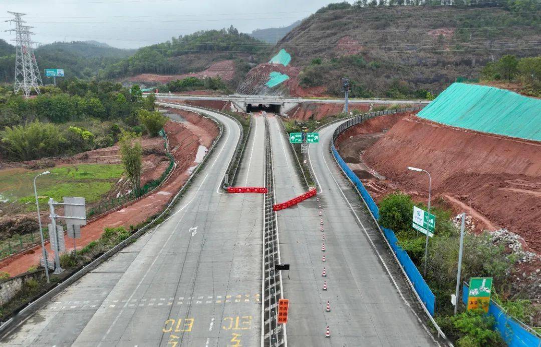 今起,这里封闭施工,注意绕行→_深圳_河源_方向