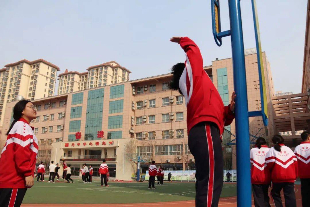 激情运动与春日活力并存看衡水十三中学子上演青春大片快来一探