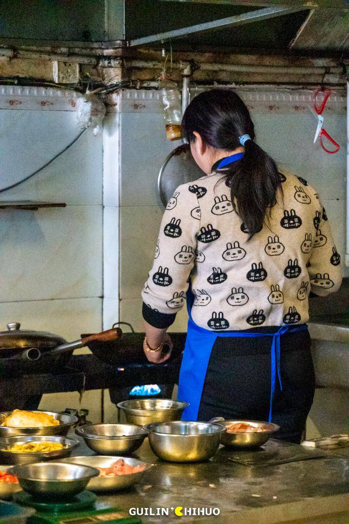 时隔7年涨了3块这家辣椒炒肉粉还是那个味吗