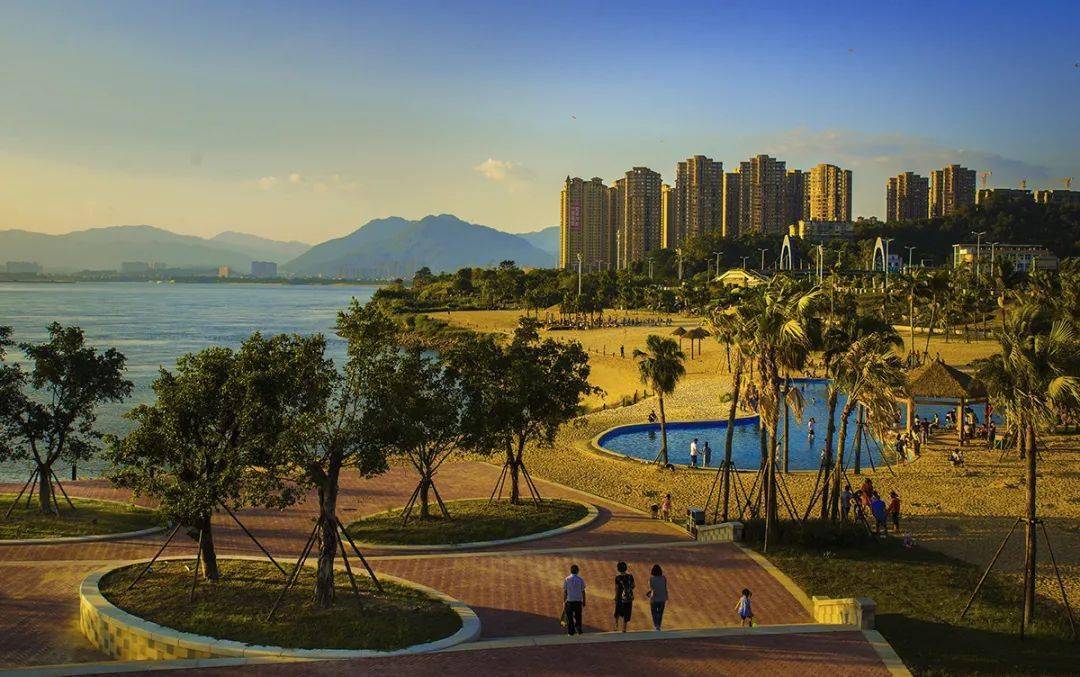 8715骑行路线:龙王头沙滩>东海仙境景区(公交站)>北港文创村>最美