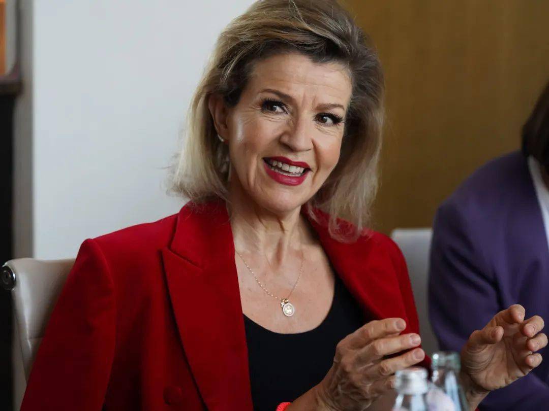 酣畅淋漓光芒依旧小提琴家安妮索菲穆特点亮弓弦之夜