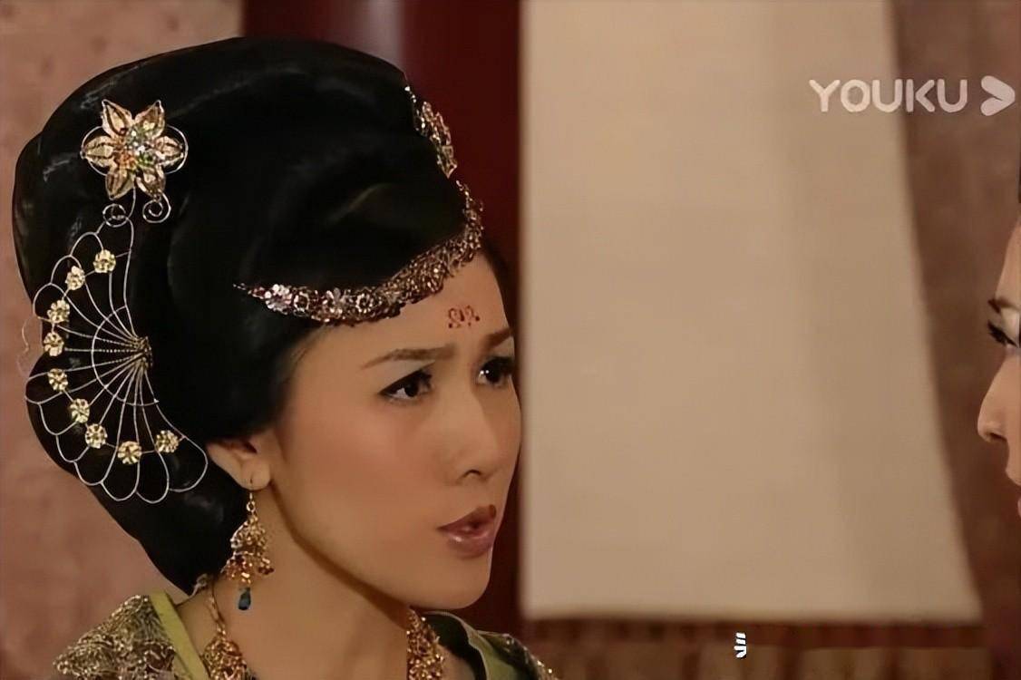宫心计孙家碧,贵为贤妃之母,将军夫人,却蠢笨无脑,注定活不长