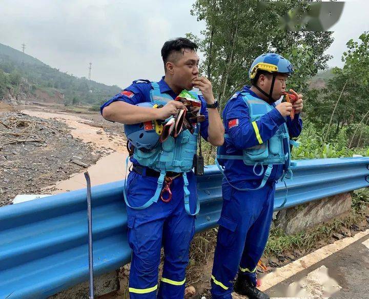 温岭蓝天救援队张丁戈爱爬山的小伙如何成为救援大侠