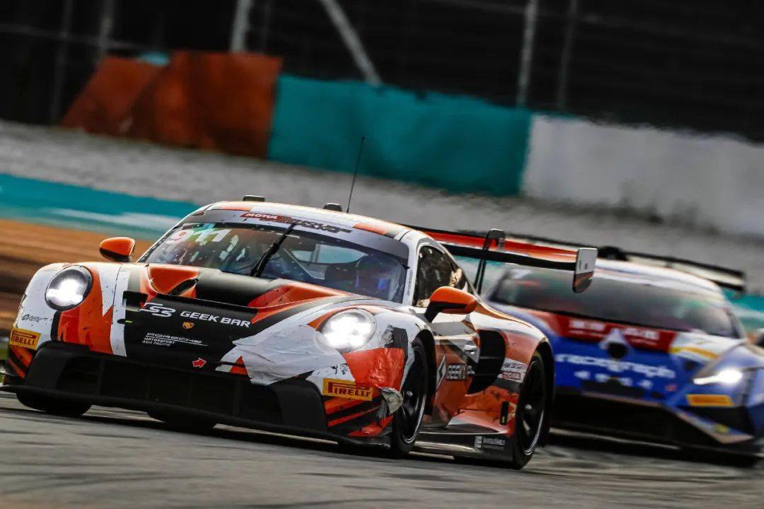 雪邦12小时圆满落幕倍耐力助赛车劲旅完成耐力考验