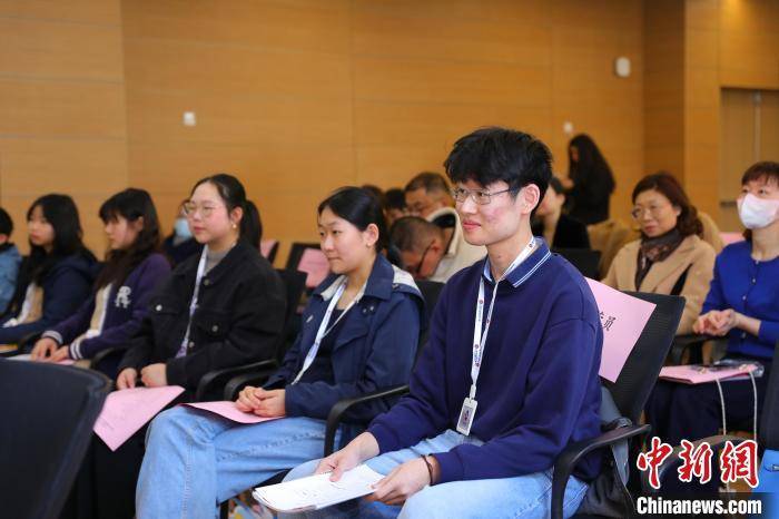 亲情中华欢聚上海海外华裔新生代研学体验营开营