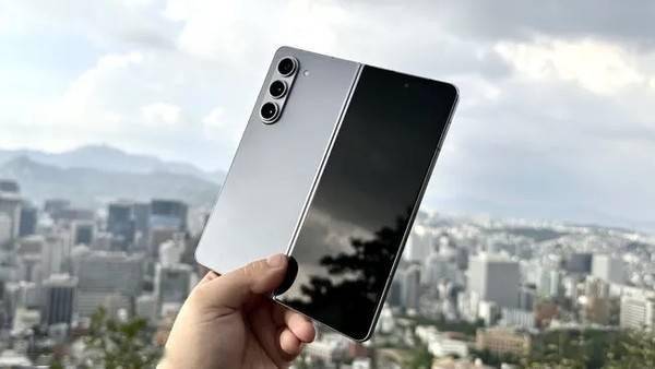 三星入门级折叠屏手机价格曝光比预期要便宜很多