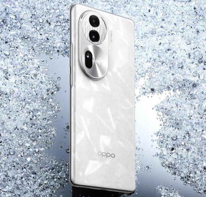 oppo reno11 pro,这款手机就像一辆疾驰的跑车,充满了速度与激情.