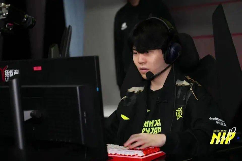 lol最离谱假赛全赛区8支队伍参与peanut自爆想追韩国女明星ig前教练刚