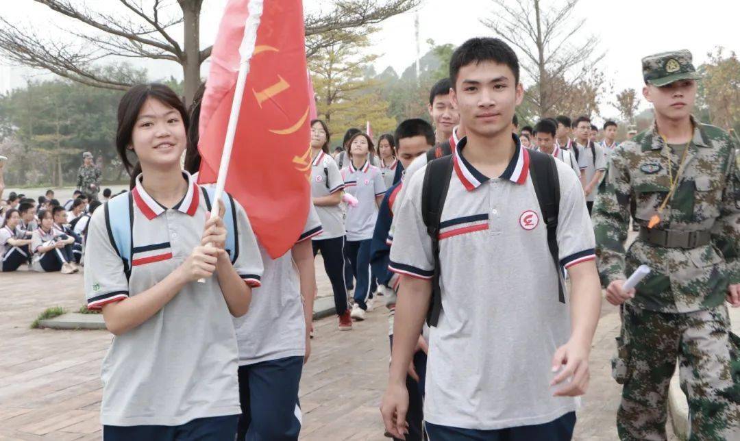 3月18日,潮连中心学校组织九年级学生前往广州大学城,进行"
