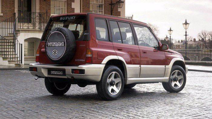 更实用的维他奶"的需求,铃木又推出长车身,5门型vitara,此举直接让不