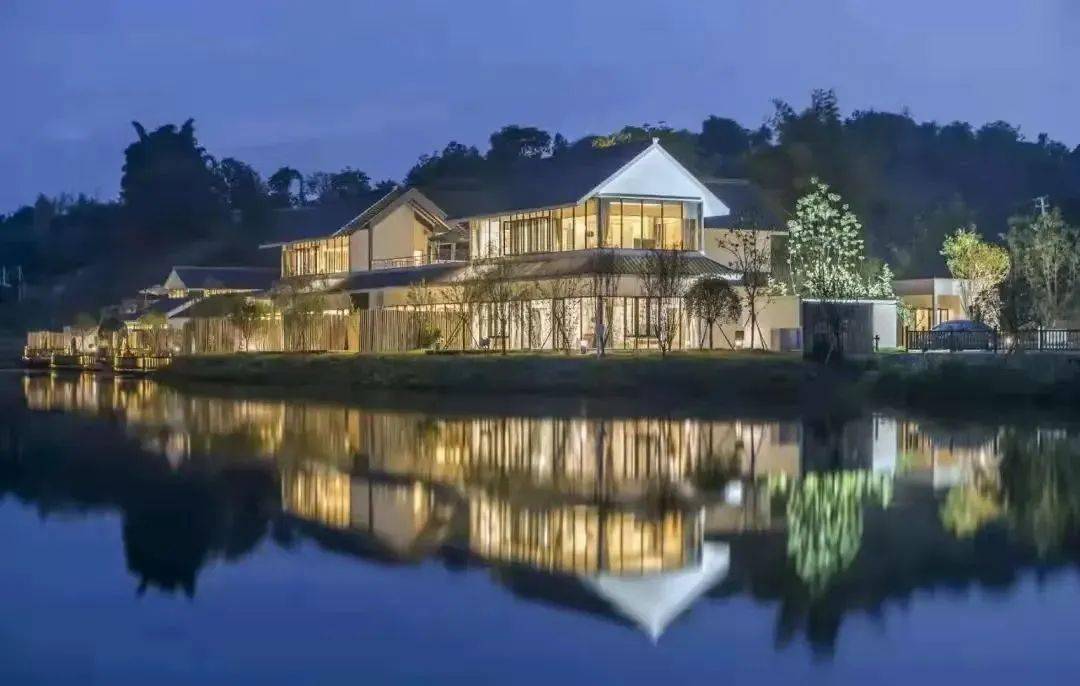 优美的生态环境中打造集甜品,茶道,养生餐和民宿为一体的综合性体验