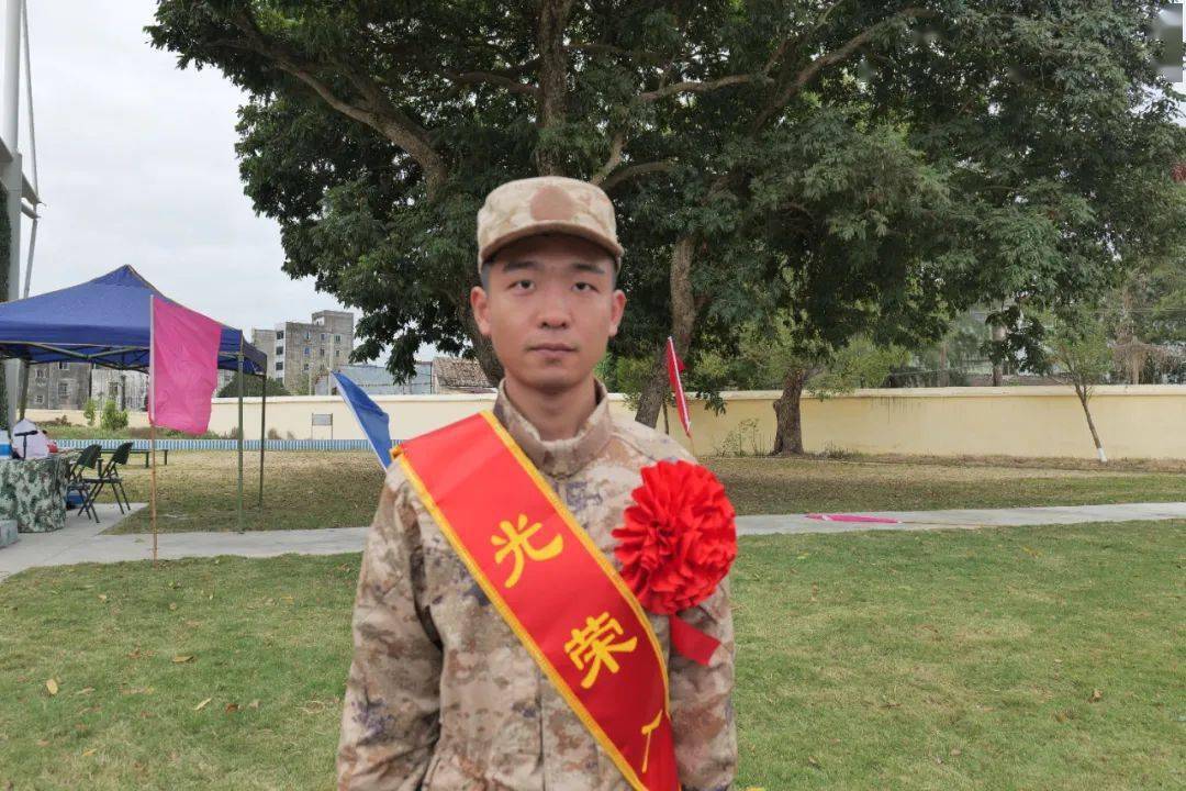 合浦县为入伍新兵举行欢送会仪式感拉满