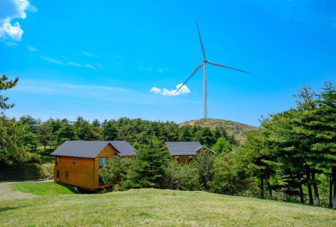 酒足饭饱,在慵懒的午后浅浅午休一下吧百里荒提供木屋别墅,星程酒店云