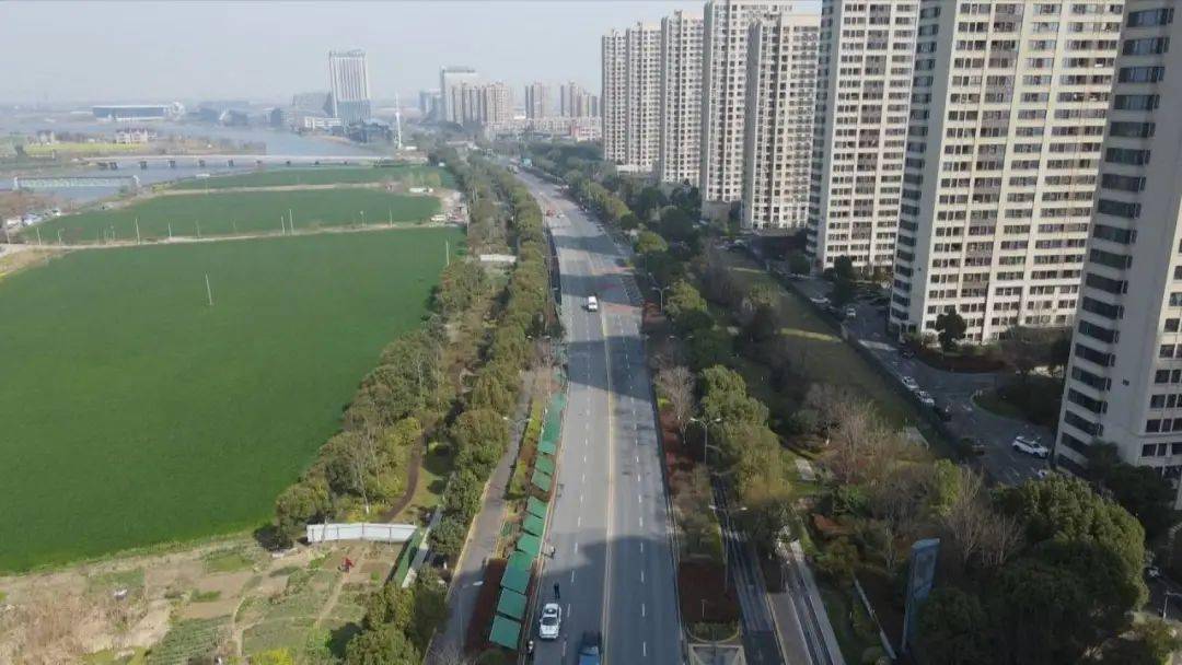 许志明:"特别是早高峰7:00-8:00,还有晚高峰16:00-17:00期间,车流量