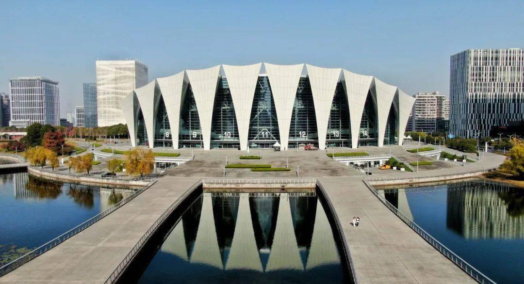 申动建筑丨东方体育中心前世为水而生今生为民而兴