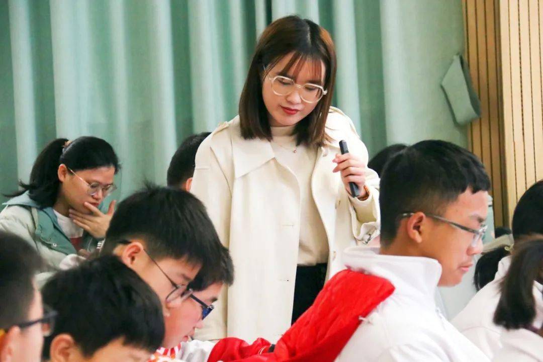 株外地理教师邢宏敏获市初中地理课堂教学比赛一等奖