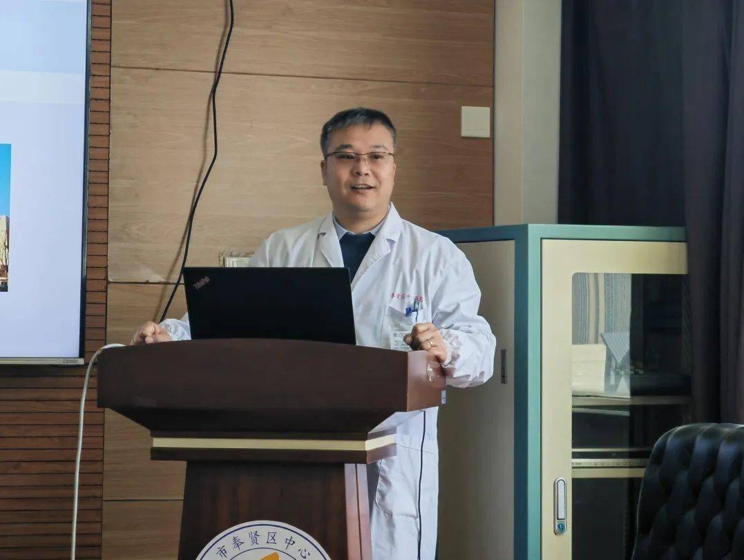 中心实验室副主任邢欣从历史沿革,发展现状,教育教学与人才培养,临床