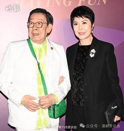 郑嘉颖佘诗曼同场还有一位tvb实力派演员兼歌手罕有露面