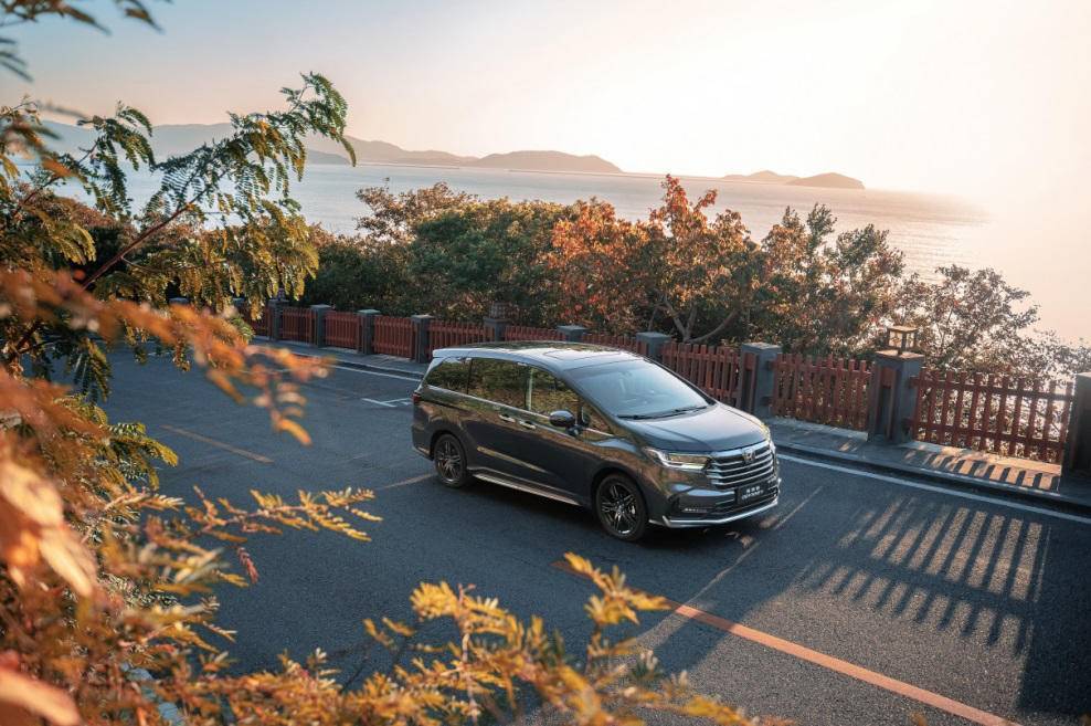 奥德赛魔术空间自由变化,装下"全家人的味道"_搜狐汽车_搜狐网