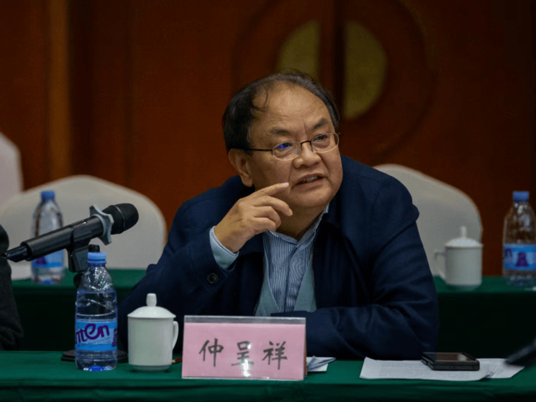 一路向前当成渝铁路奇迹遇上铁军剧组奇妙的化学反应产生了