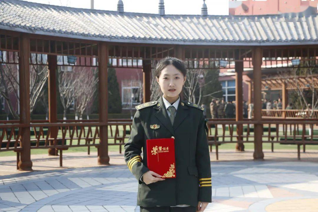 孙羽晨溪商贸系22幼师1辽宁省海城五中张艺薷网工系22计算机2千山大屯