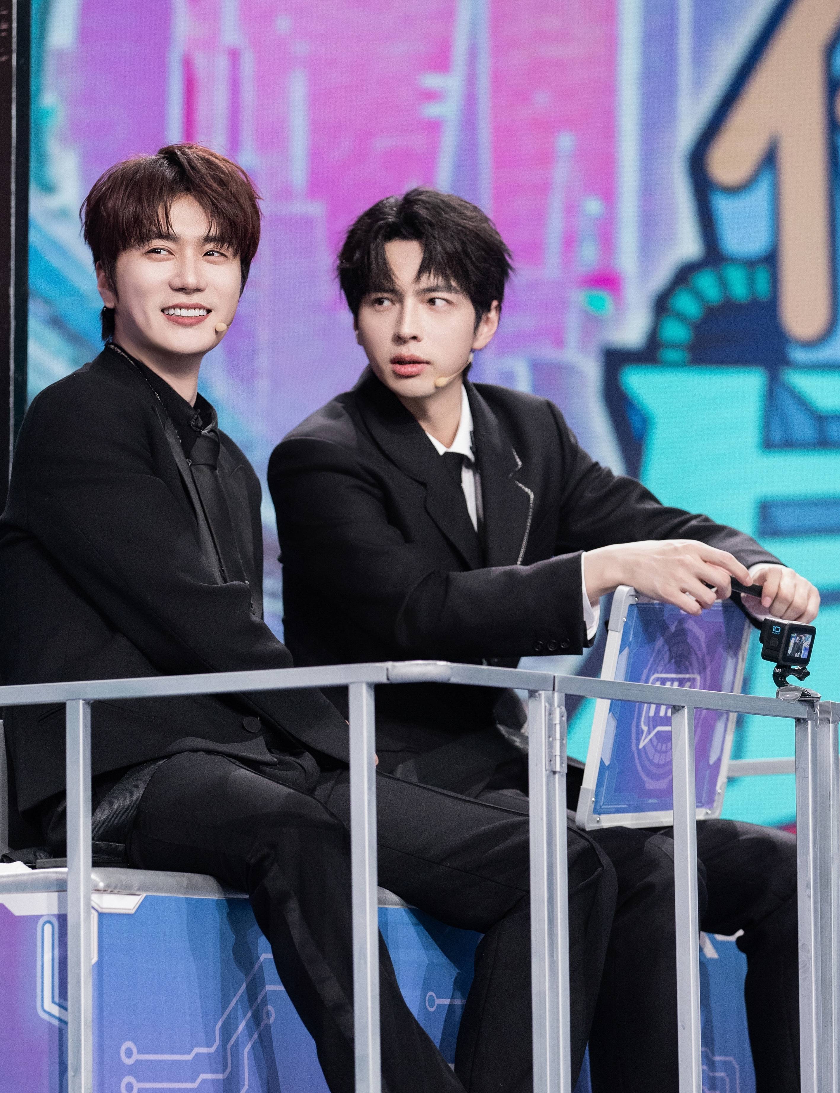 《你好,星期六》加速队员踢馆"好六街"_黄子弘_丁程鑫_蒲熠