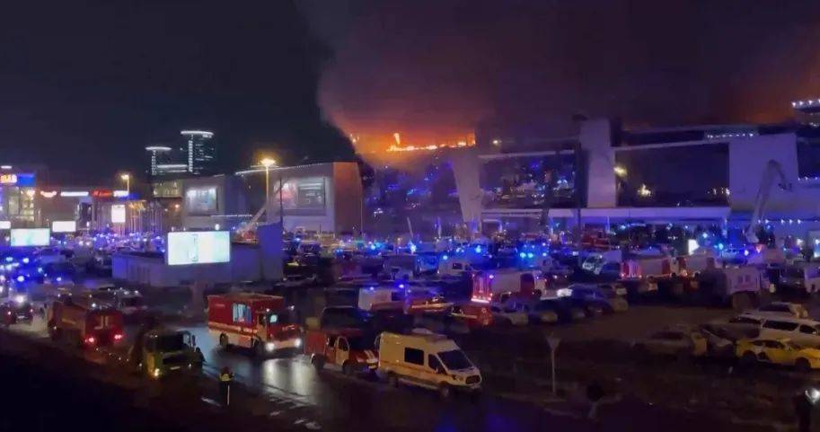 现场视频曝光,幸存者讲述惊魂时刻:"向每个人开枪"_事件_袭击者