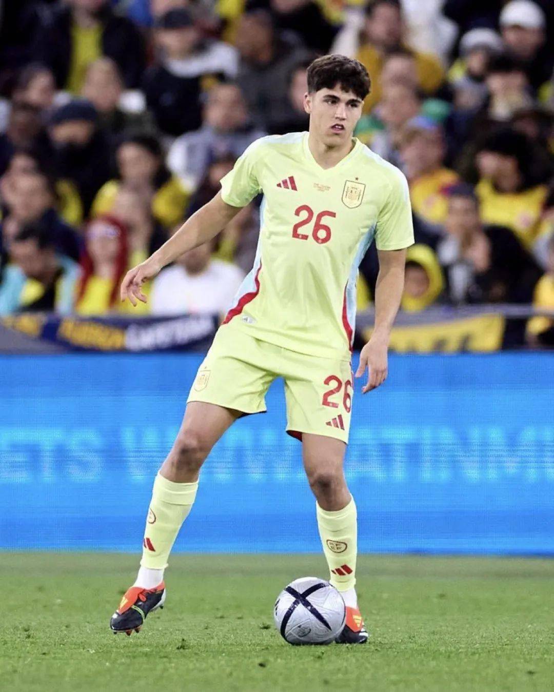 普约尔皮克合体的小孩哥出道13场就成为国脚