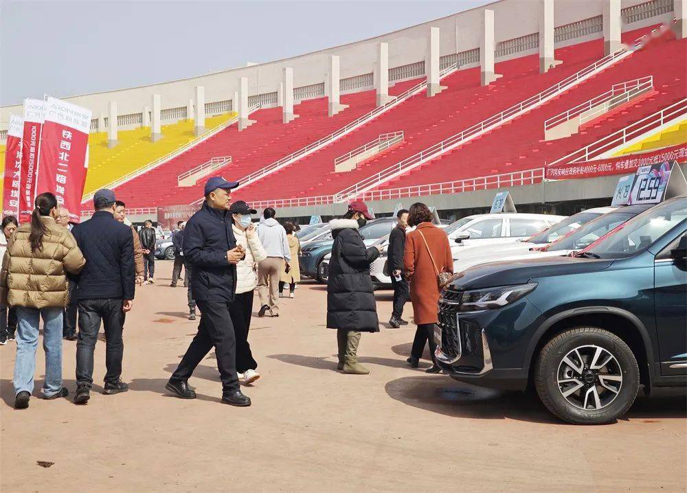 天气好人气旺 车展来了一群特殊嘉宾 欢乐指数"满天星"_搜狐汽车_搜狐