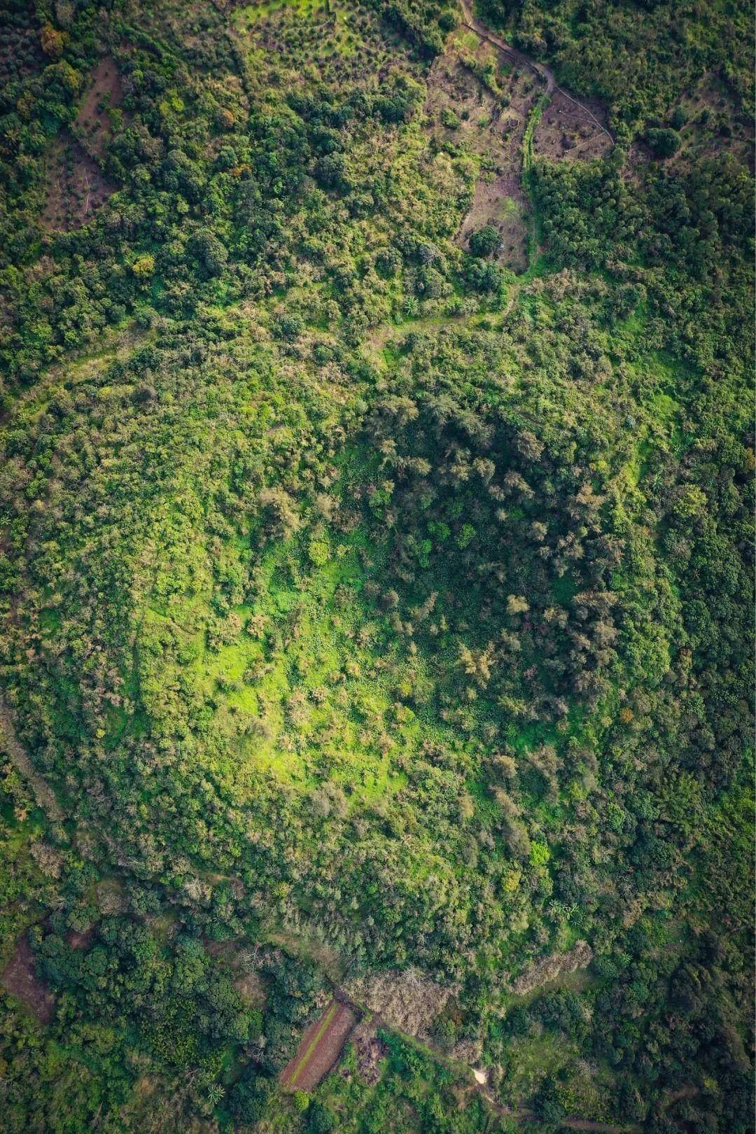 火山_摄影_谢墨