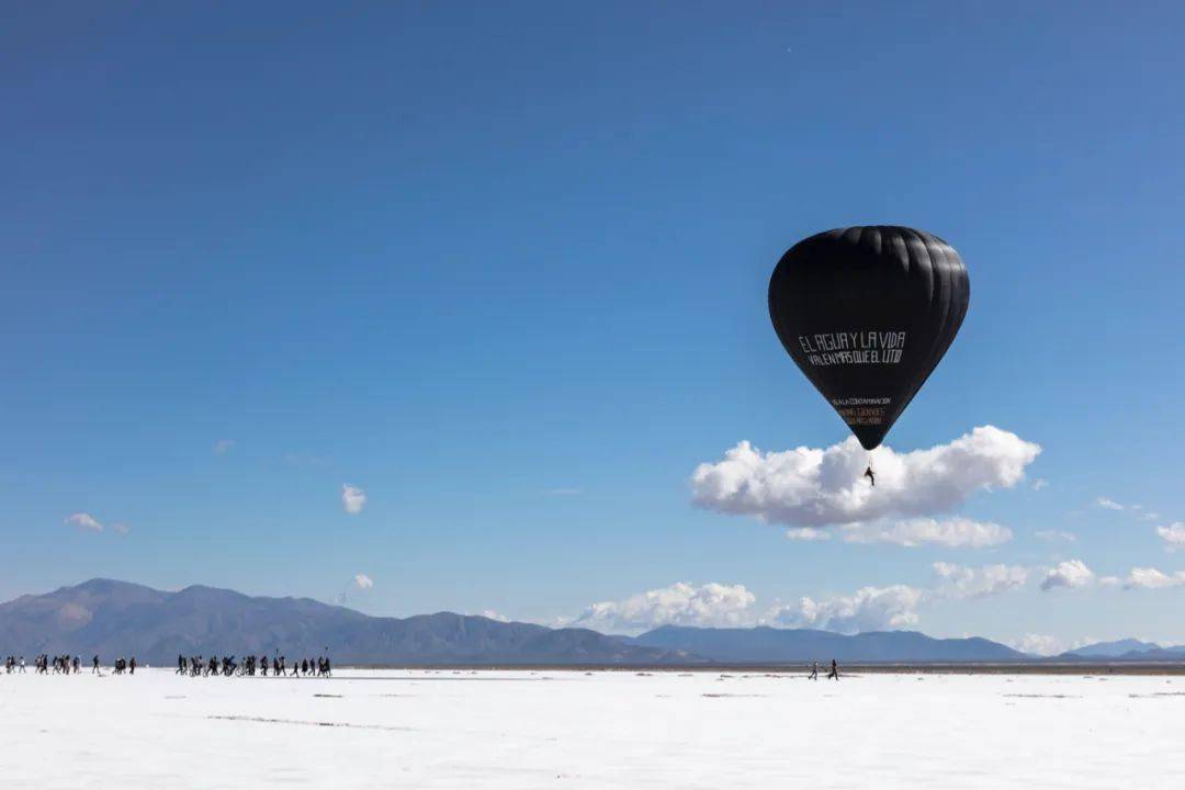 红砖新展开幕蜘蛛侠托马斯萨拉切诺携共生