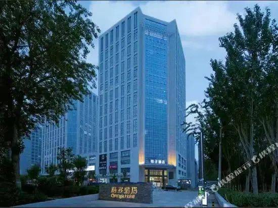 桔子酒店(菏泽人民路店)周边购物有和谐银座,餐饮,娱乐,以及游玩曹州