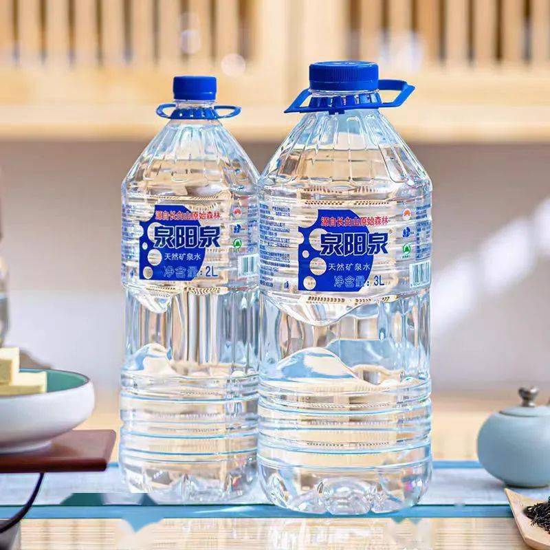 长白山矿泉水的一大优势就是水质偏软,口感佳.