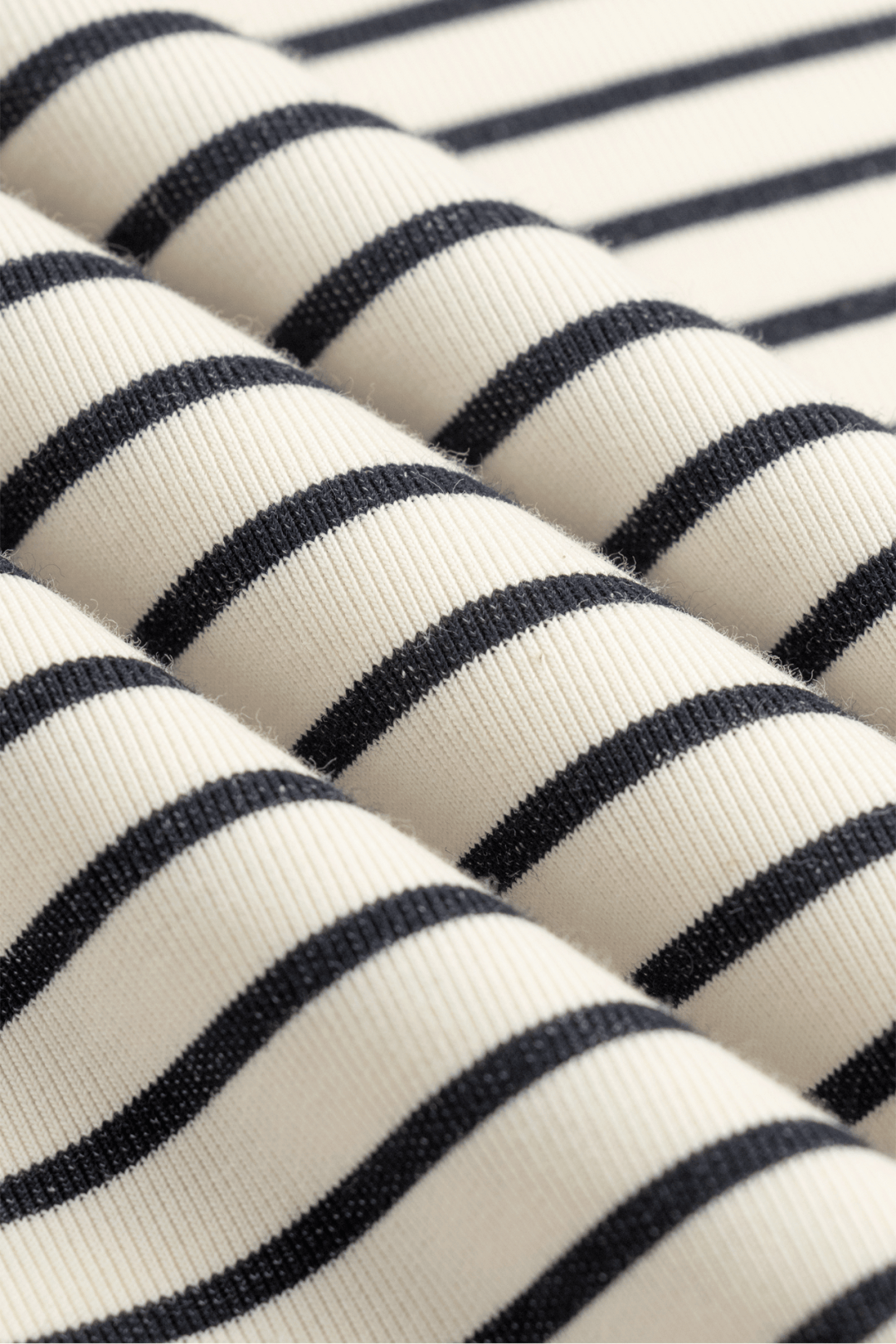 l&h出品||容易藏肉,又能穿好看的箱型条纹衫_姑娘_版型_轮廓