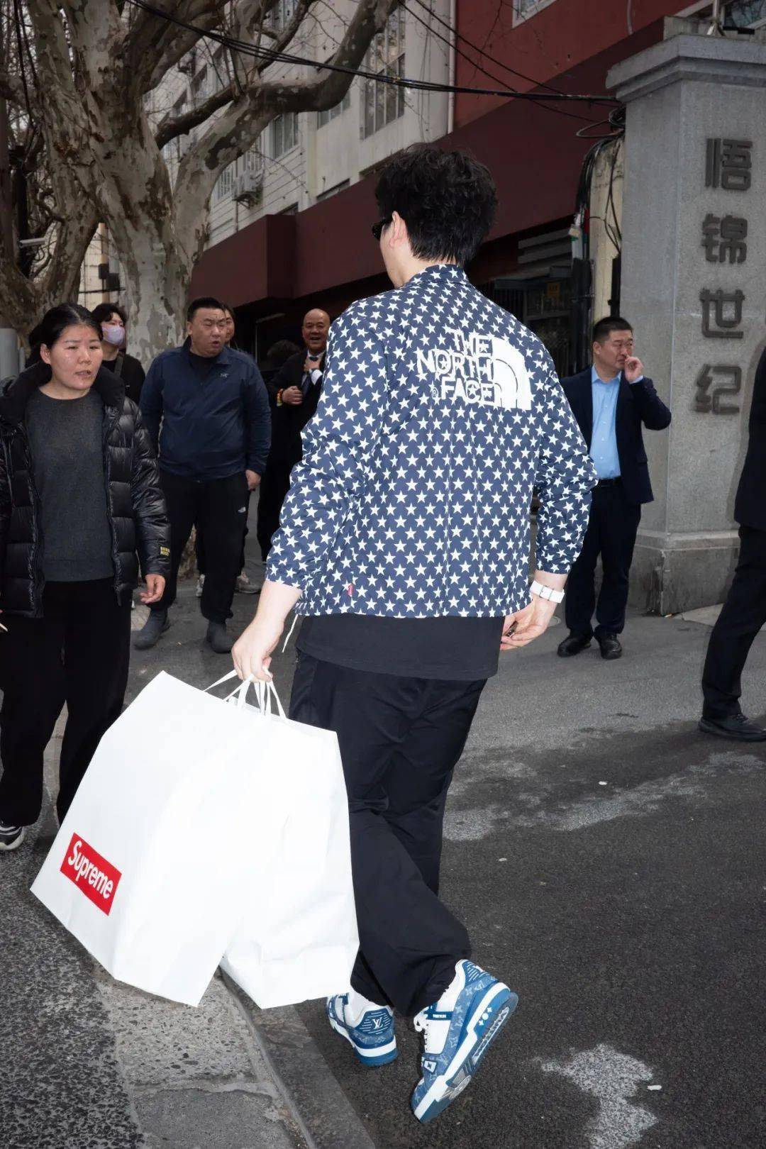 supreme全新上海店开业盛况完整回顾及街拍特辑streetstyle