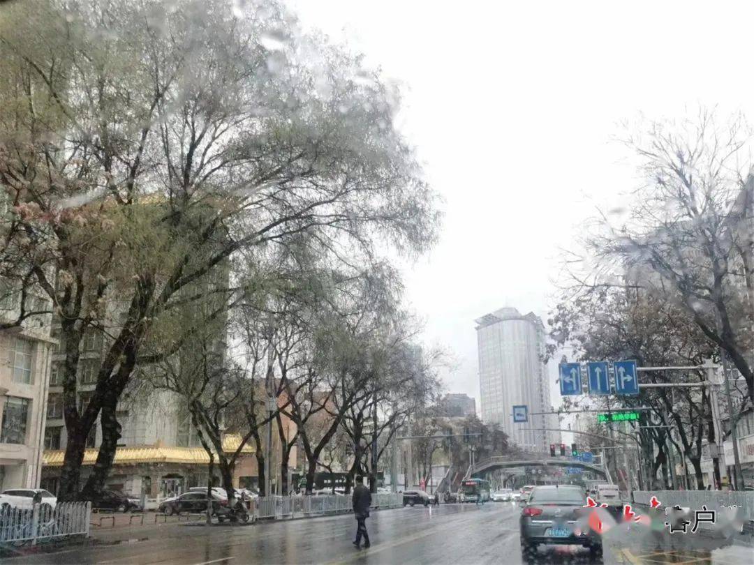 昨日夜间至今天清晨,兰州市区出现降雨天气过程.