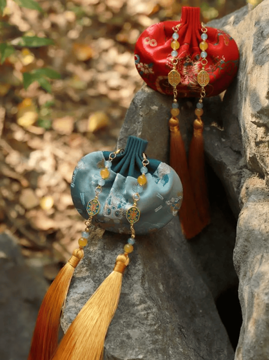 爆卖10000的香包出新款啦可佩戴的东方香开启你的春天好运气