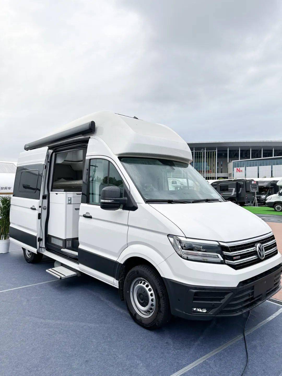 纯正欧洲进口房车尔湾大众大加州后置横床布局全时四驱配置丰富