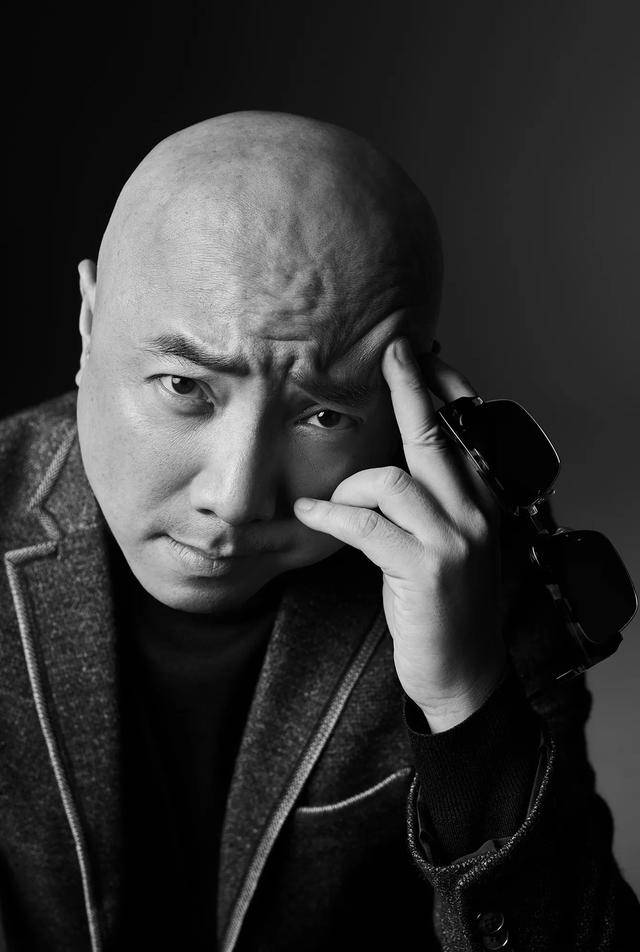 徐峥:中国电影史上的璀璨明星,才华智慧勇气的故事._作品_挑战自我_奇