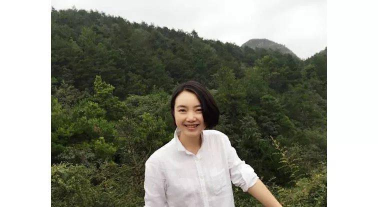 国画天地顾静山水相依花鸟相映带着浓浓书卷气